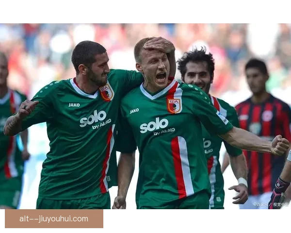 埃塞尔中场防守如铜墙铁壁在奥格斯堡表现抢眼