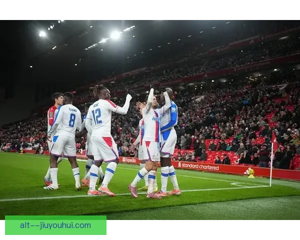 格拉斯纳掌舵水晶宫 带队征战英超展现新风采