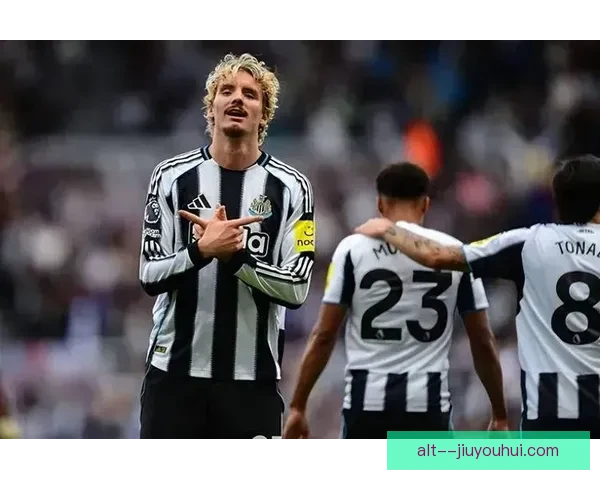 纽卡斯尔联前锋伊萨克荣膺英超上月最佳球员展现惊艳表现