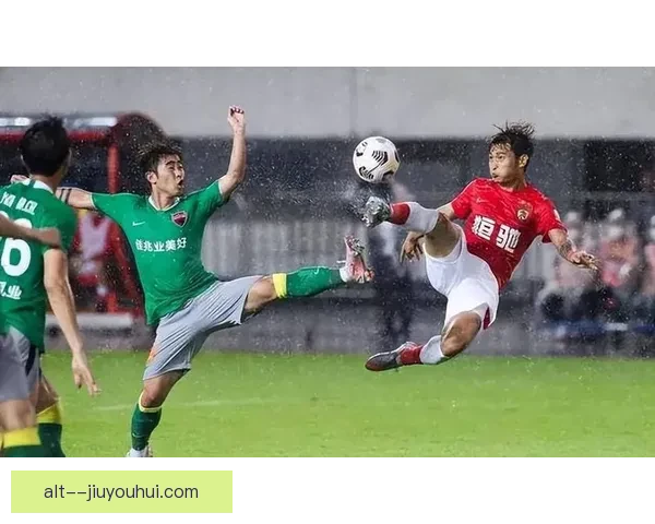 大连英博凭梭鱼湾主场绝杀对手末轮逆转成功冲超